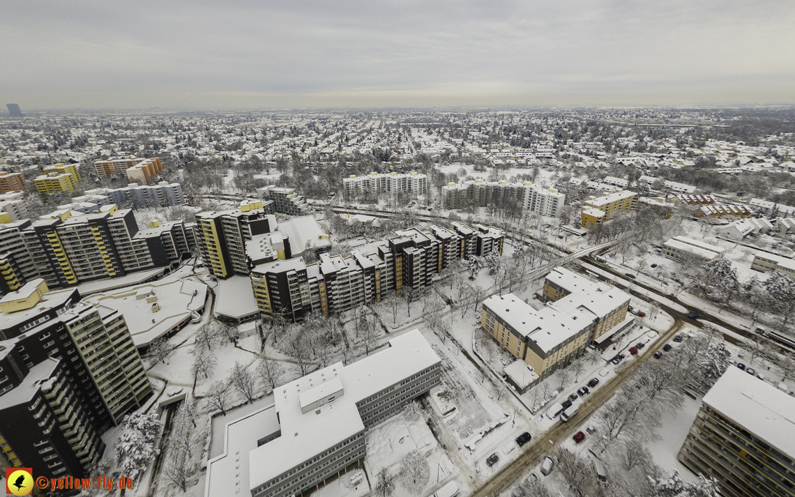 04.12.2021 - Karl-Marx-Ring und Marx-Zentrum in Neuperlach